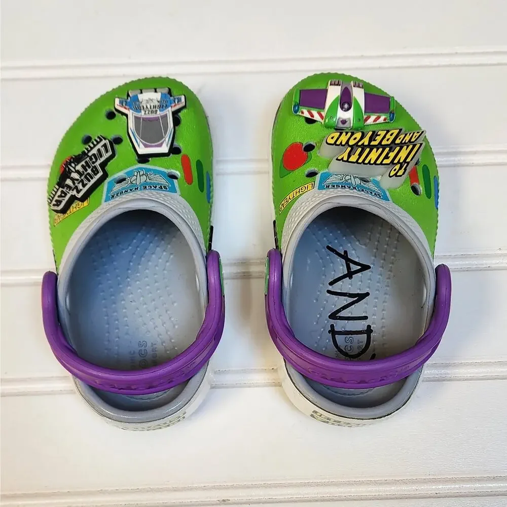 Crocs Toddler Disney Pixar Toy Story Buzz Lightyear Clogs Size 6 Green & Gray